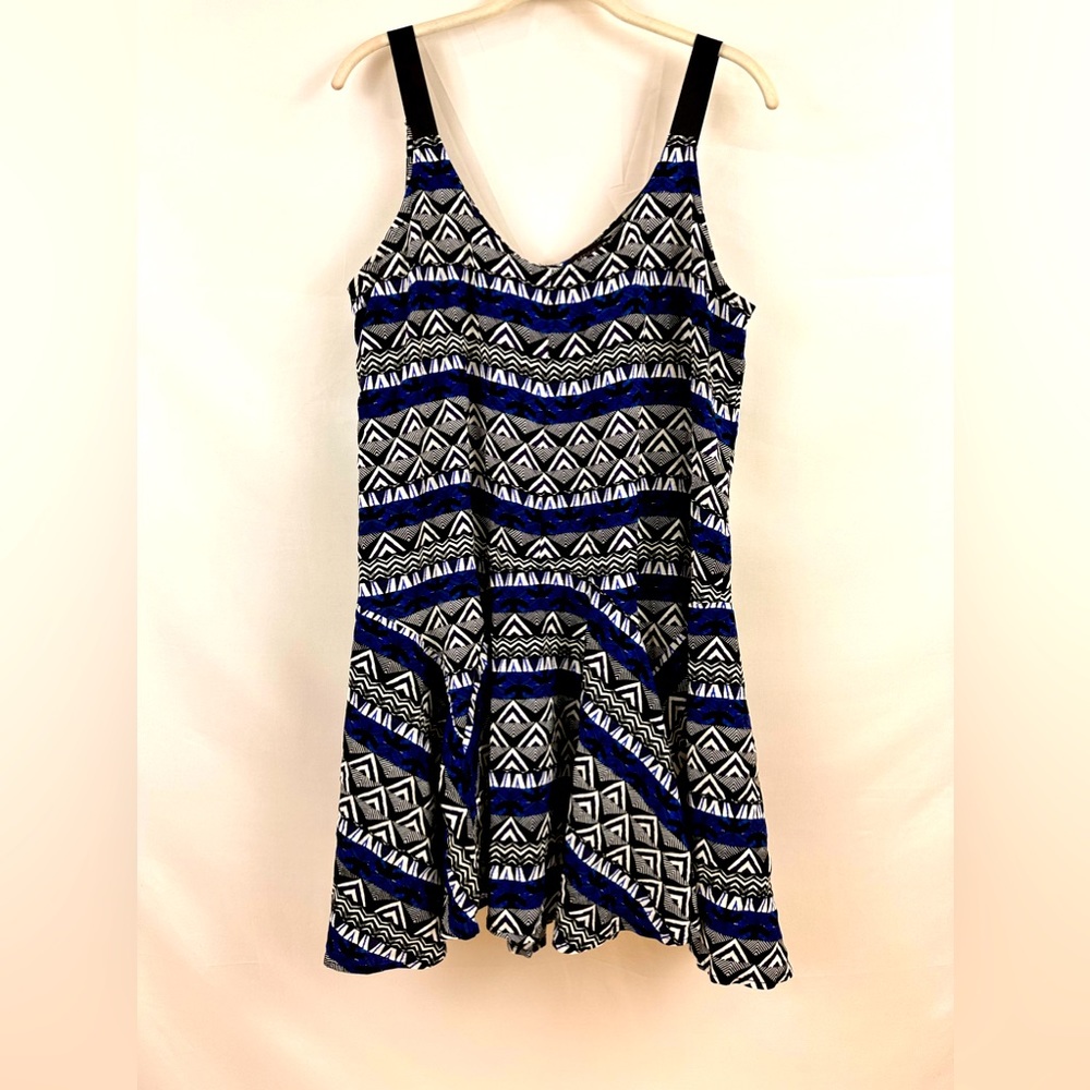 Express Black & Royal Blue Geometric Sleeveless Flowy Dress Large
